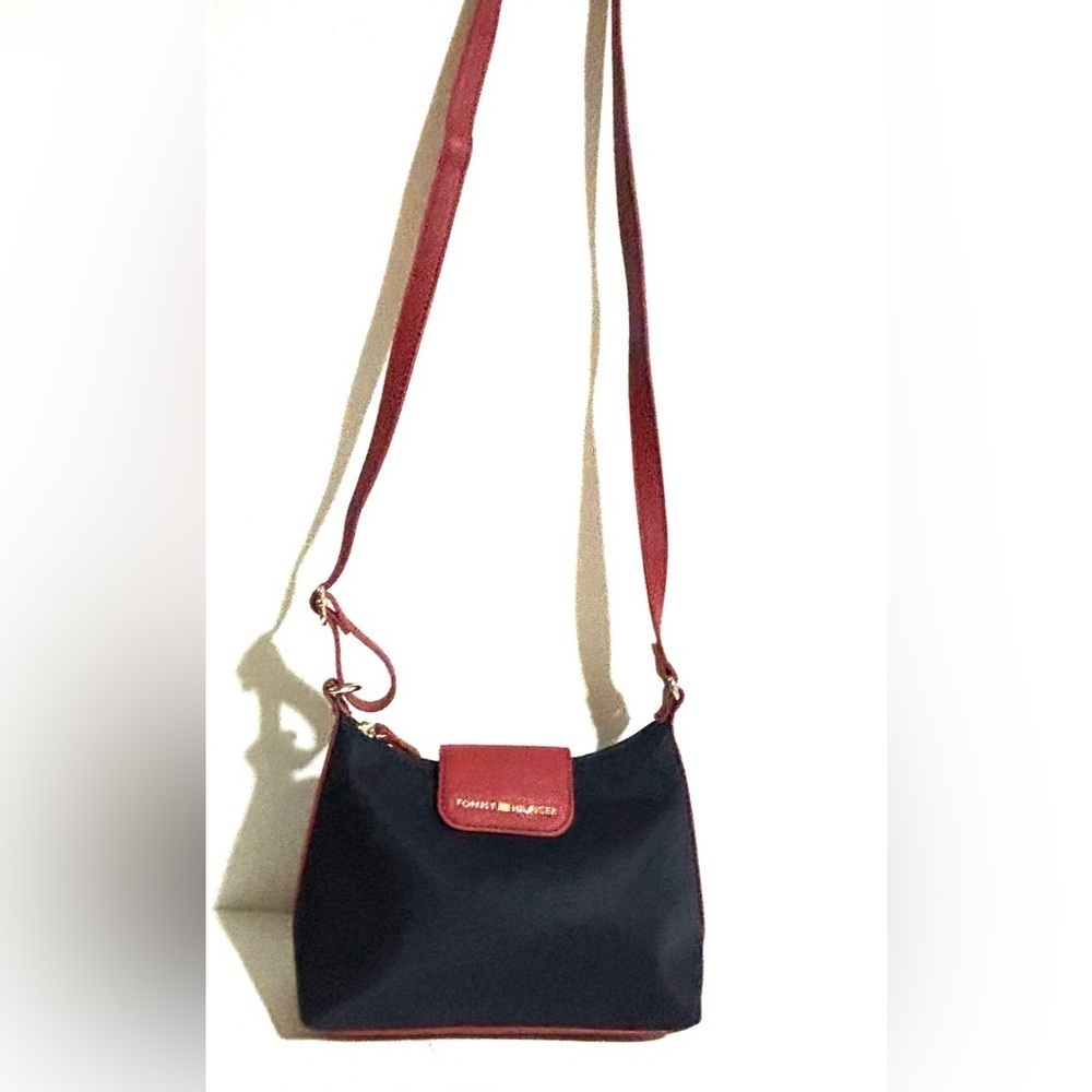 Tommy Hilfiger Blue and Red Crossbody Bag with Classic Design